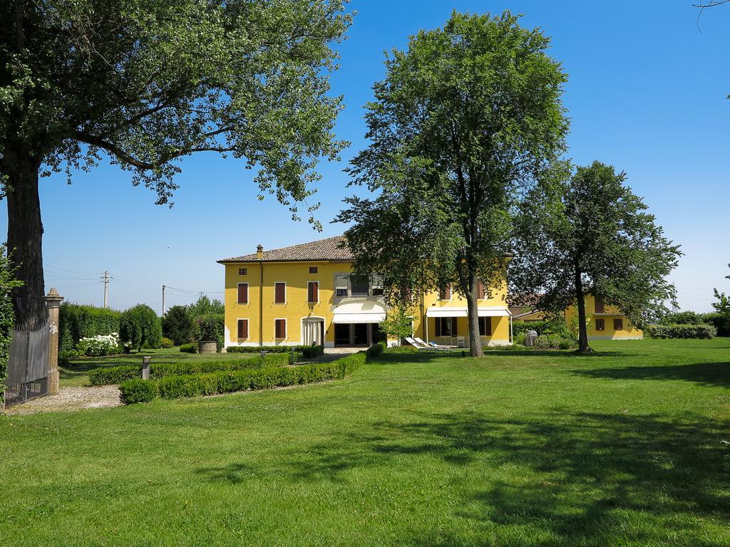 B&B Temenos Parma Bagian luar foto