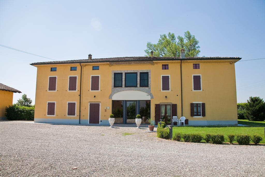 B&B Temenos Parma Bagian luar foto