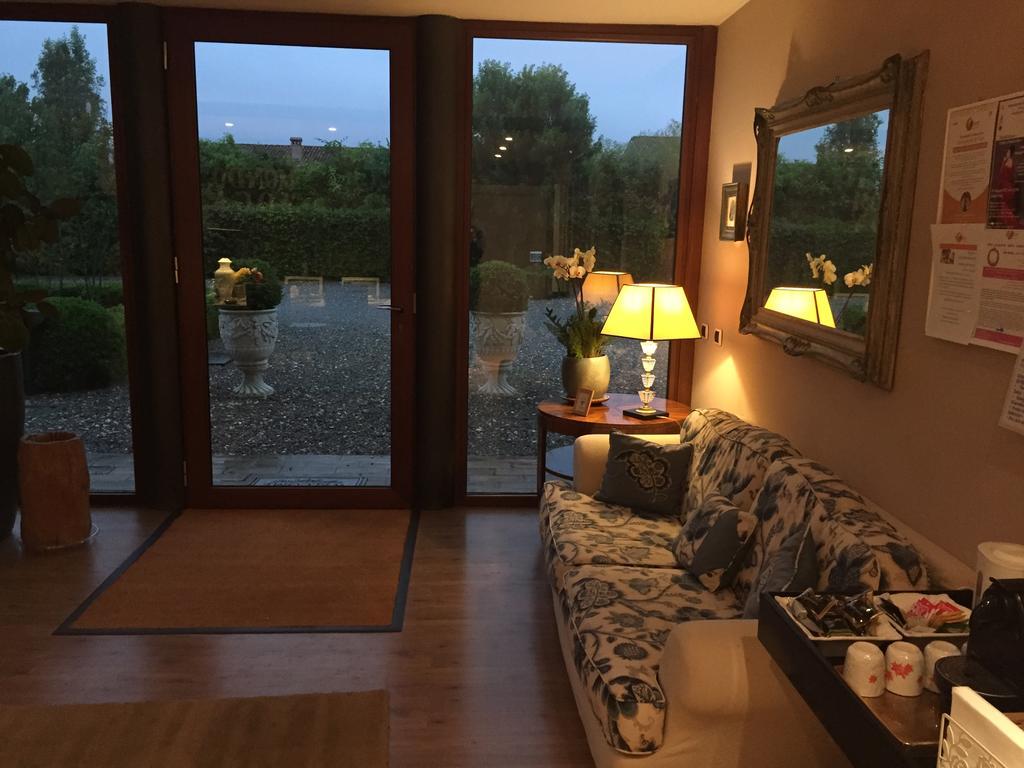 B&B Temenos Parma Bagian luar foto