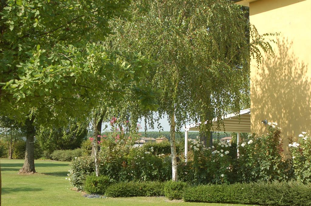 B&B Temenos Parma Bagian luar foto