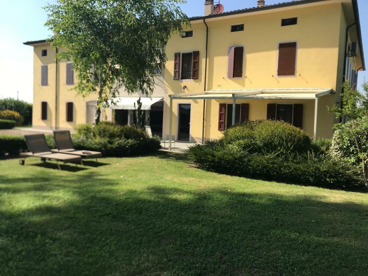 B&B Temenos Parma Bagian luar foto